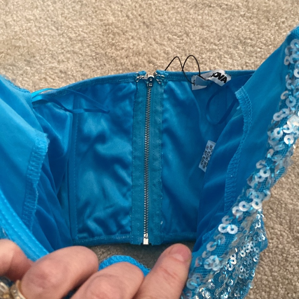 Fashion nova NWT light blue sequined skirt and top set - Picture 6 of 9